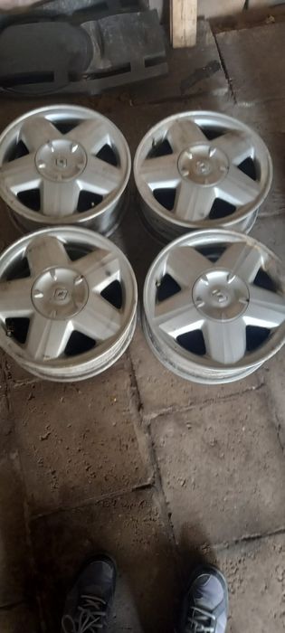 Felgi do Renault Megane 2001  4x100