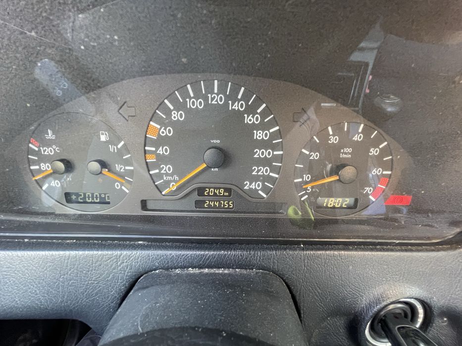 Mercedes carrinha c 180