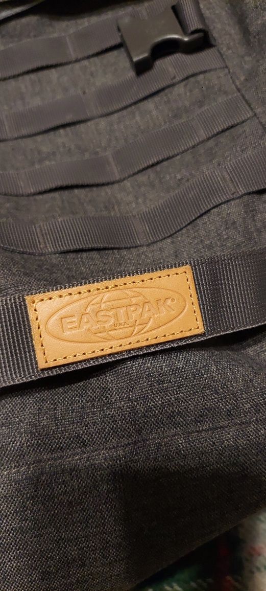 Plecak Eastpak rozmiar L
FLOID TACT L - Plecak
FLOID TACT L - Plecak