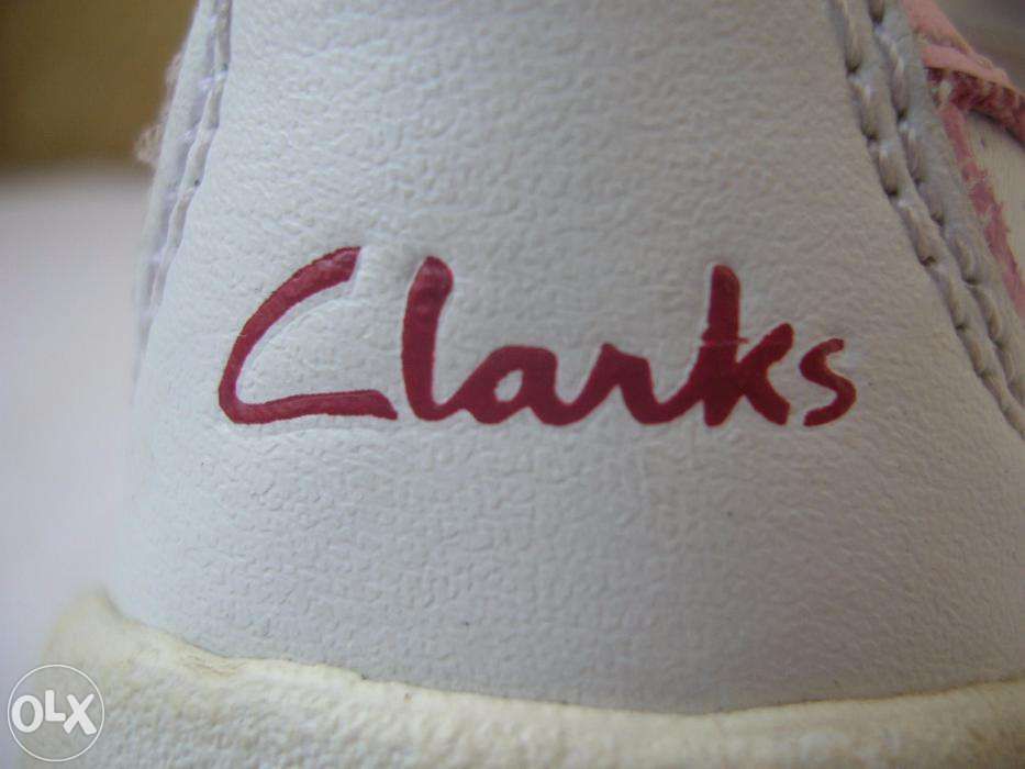 Półbuty dziewczęce Clarks Active Air rozmiar 9,5 F, dł wkładki 17,5 cm