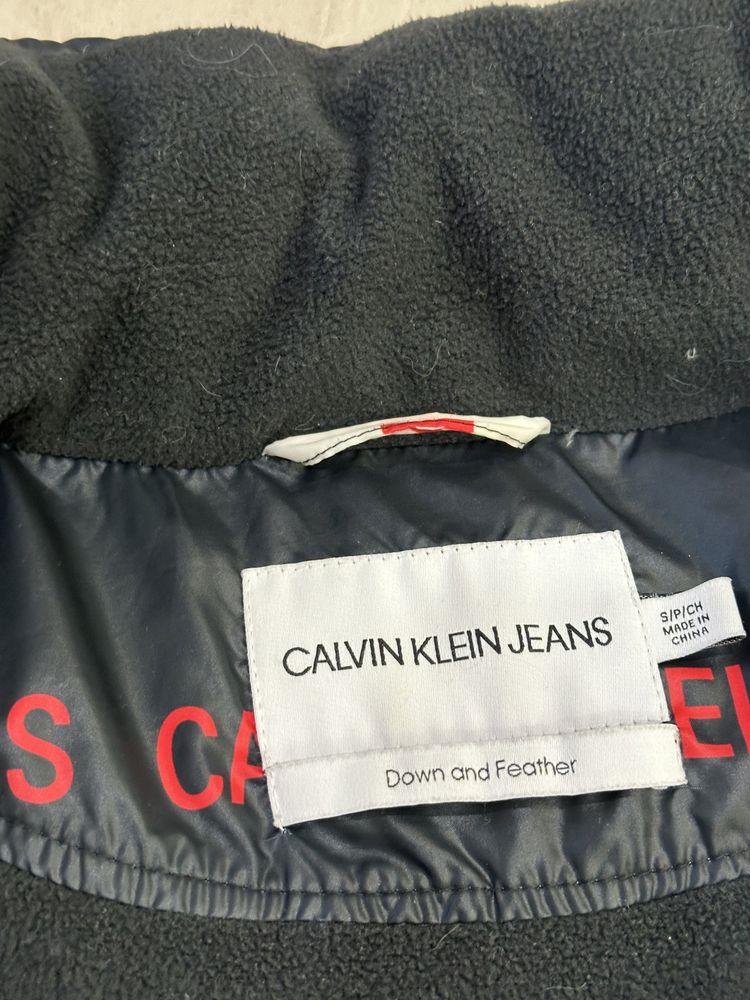 Пуховик куртка Calvin Klein с лого унисекс