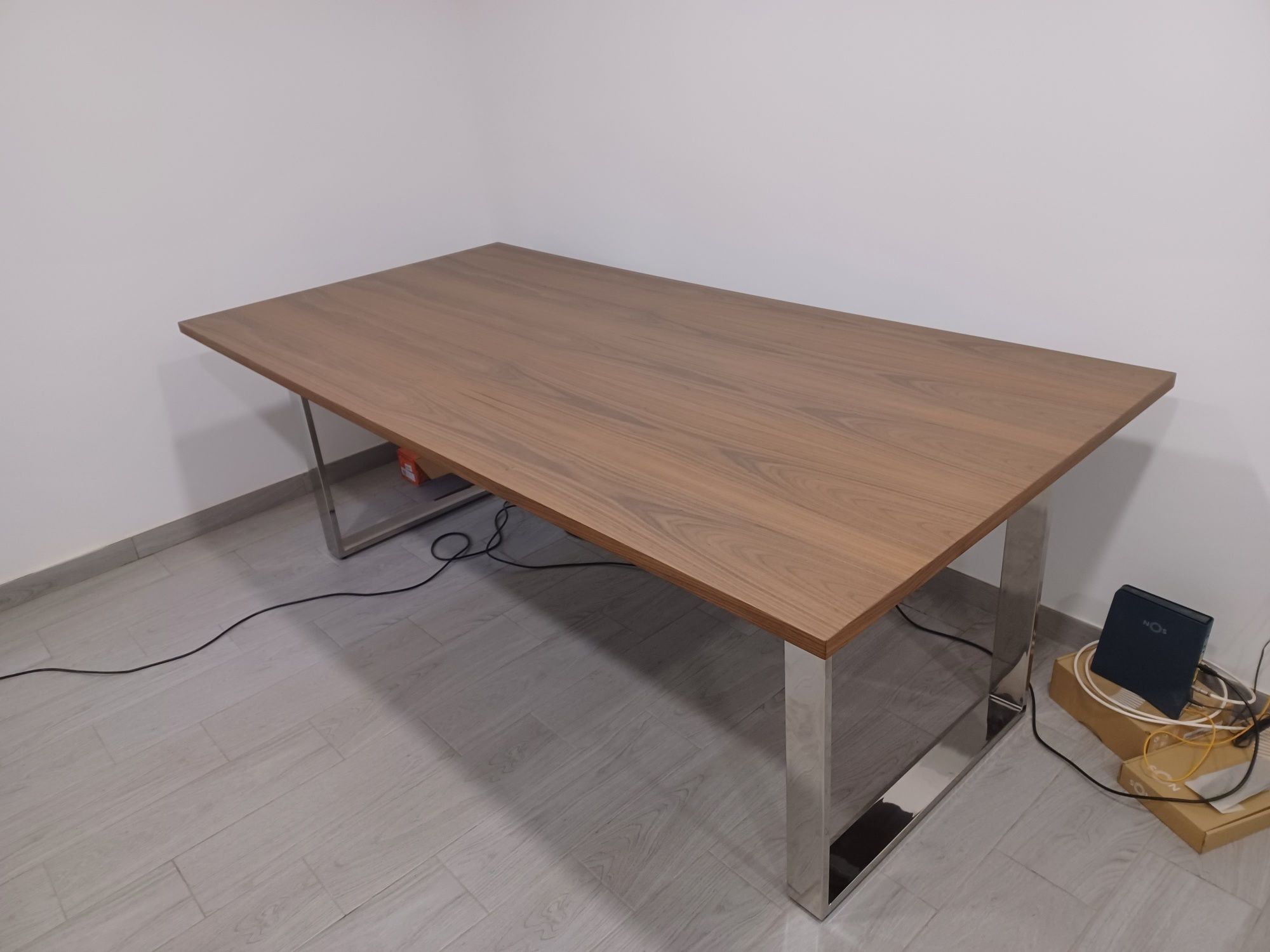 Mesa de jantar c/ pé inox