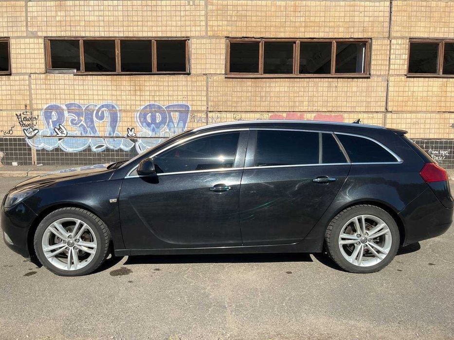 Продаю Opel Insignia 2011