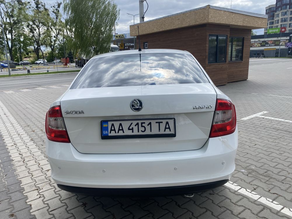 Шкода Skoda Rapid