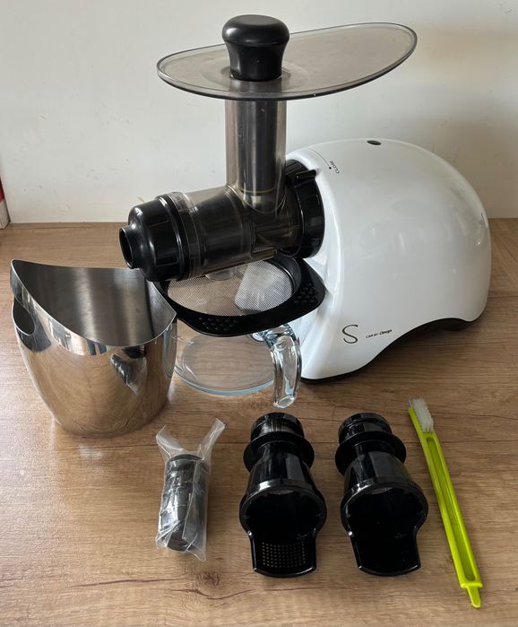 Zestaw: wyciskarka jednoślimakowa Sana 707 + prasa do oleju Sana 702