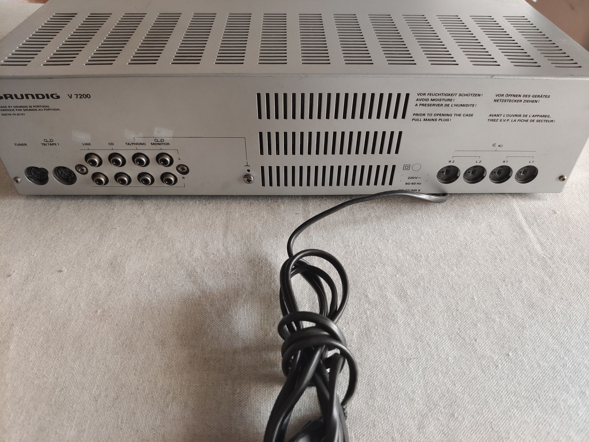 Amplificador Grundig V7200