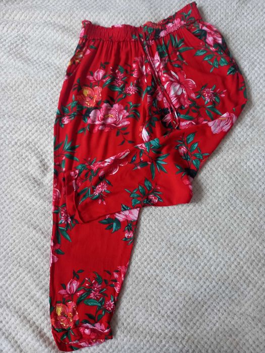 Жіночі штани з легкої тканини