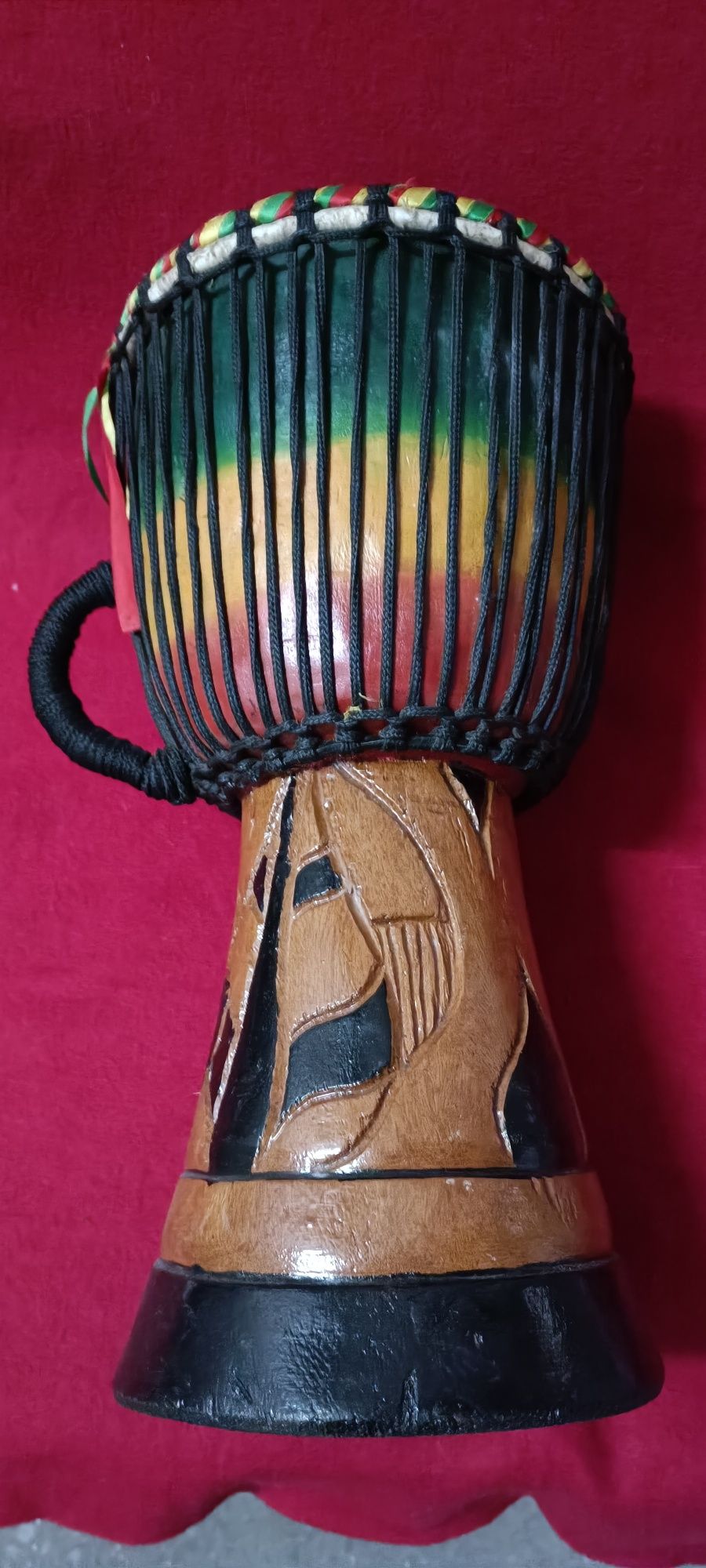 Djembe praticamente novo