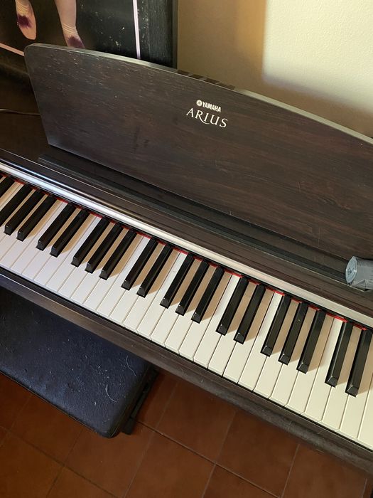 Piano yamaha aerius