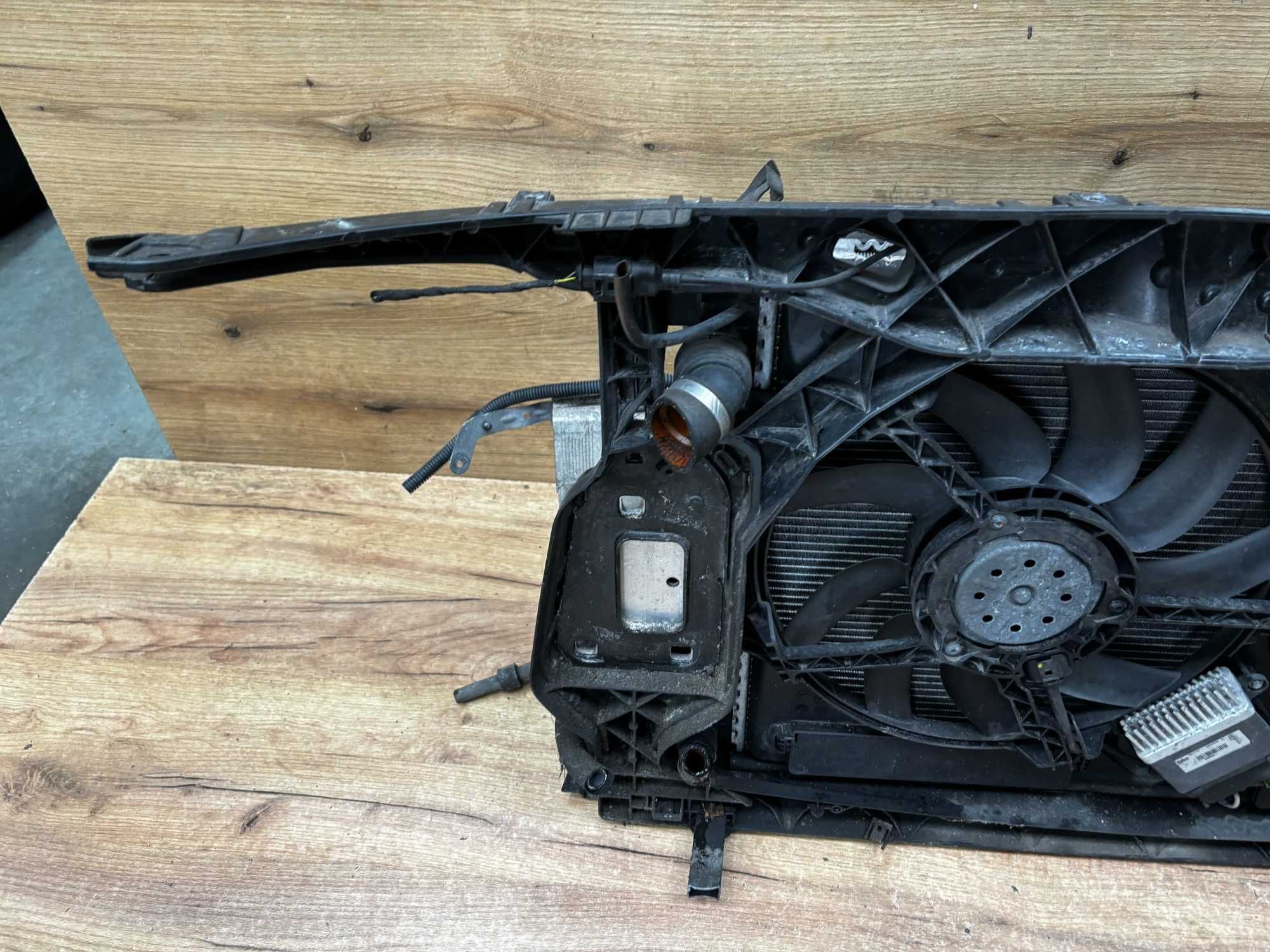Pas przedni Audi A5 Automat