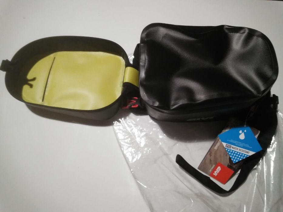 GRT716 torba GIVI 6L , wodoszczelna ,czarna , tangbak