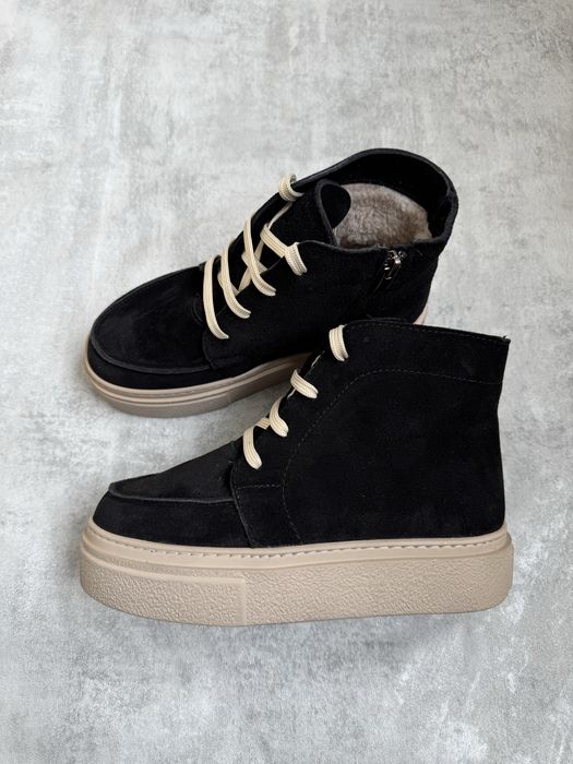 Зимові хайтопи натуральний замш новинка 2025