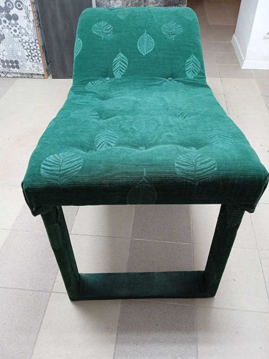 Крісло та меблі для салону краси