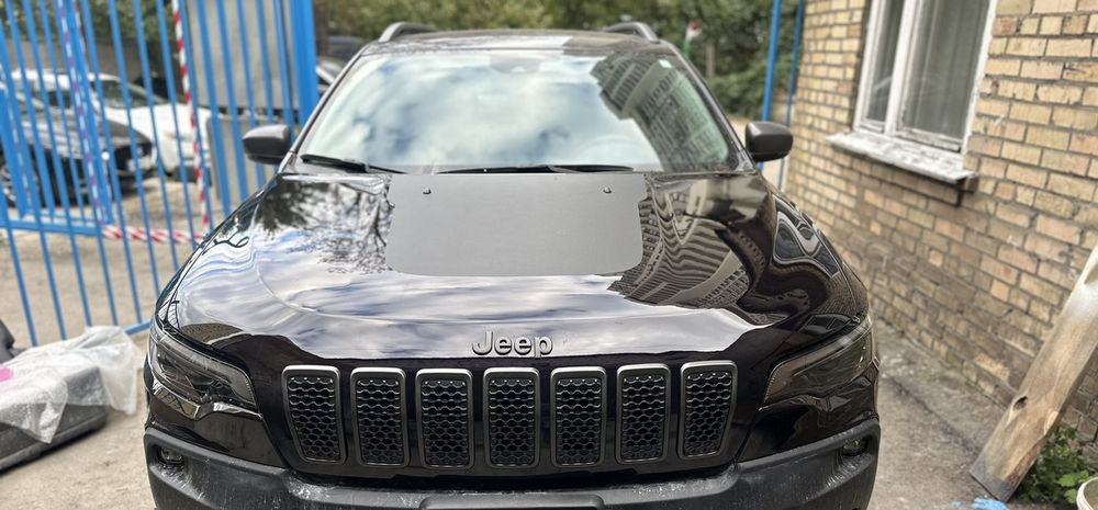 Решетка в капот Графит / матовые Jeep Cherokee 19-23 (комплект)