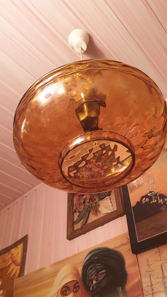 Lampa sufitowa, klosz miodowy, Lumet Poznań  PRL
