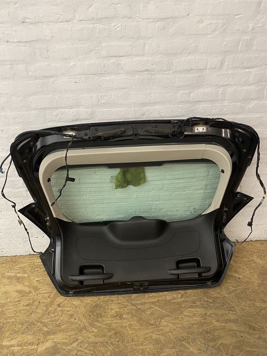 продам на Фокус 3 багажник рест та дорест