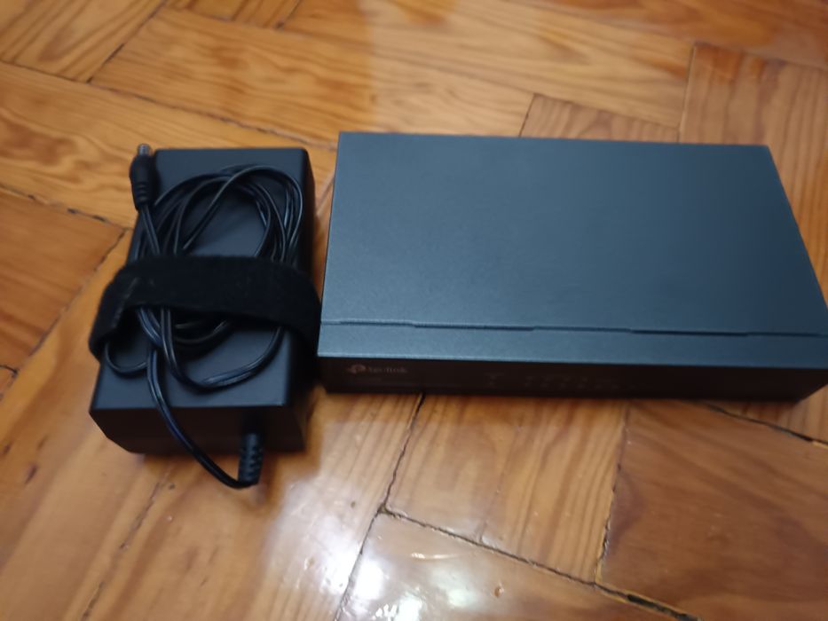 Router Tp link TL-SG1008P