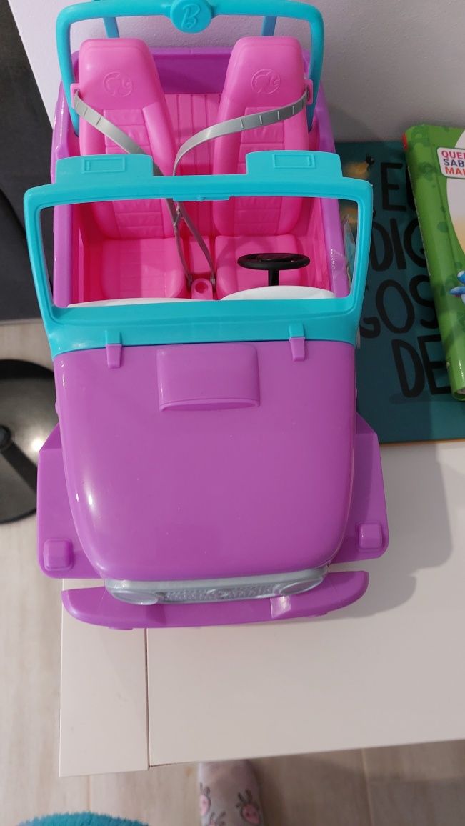 Vendo carro de praia barbie  novo em caixa