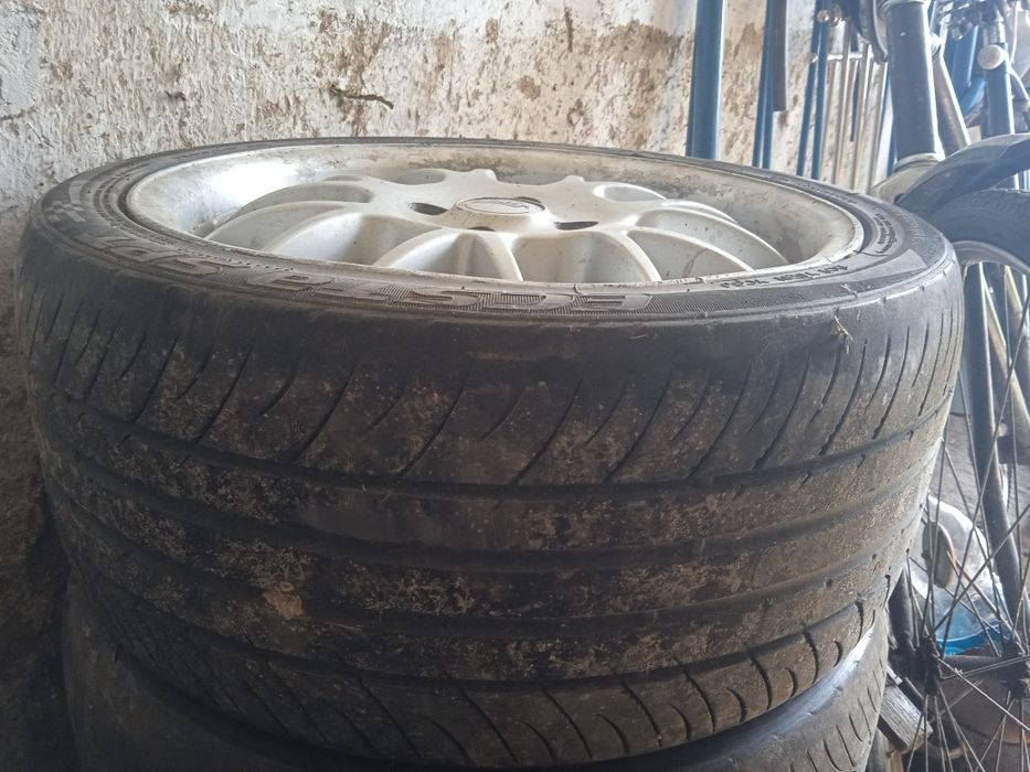 R16 4/100 , peзина kumho 215/40zr16