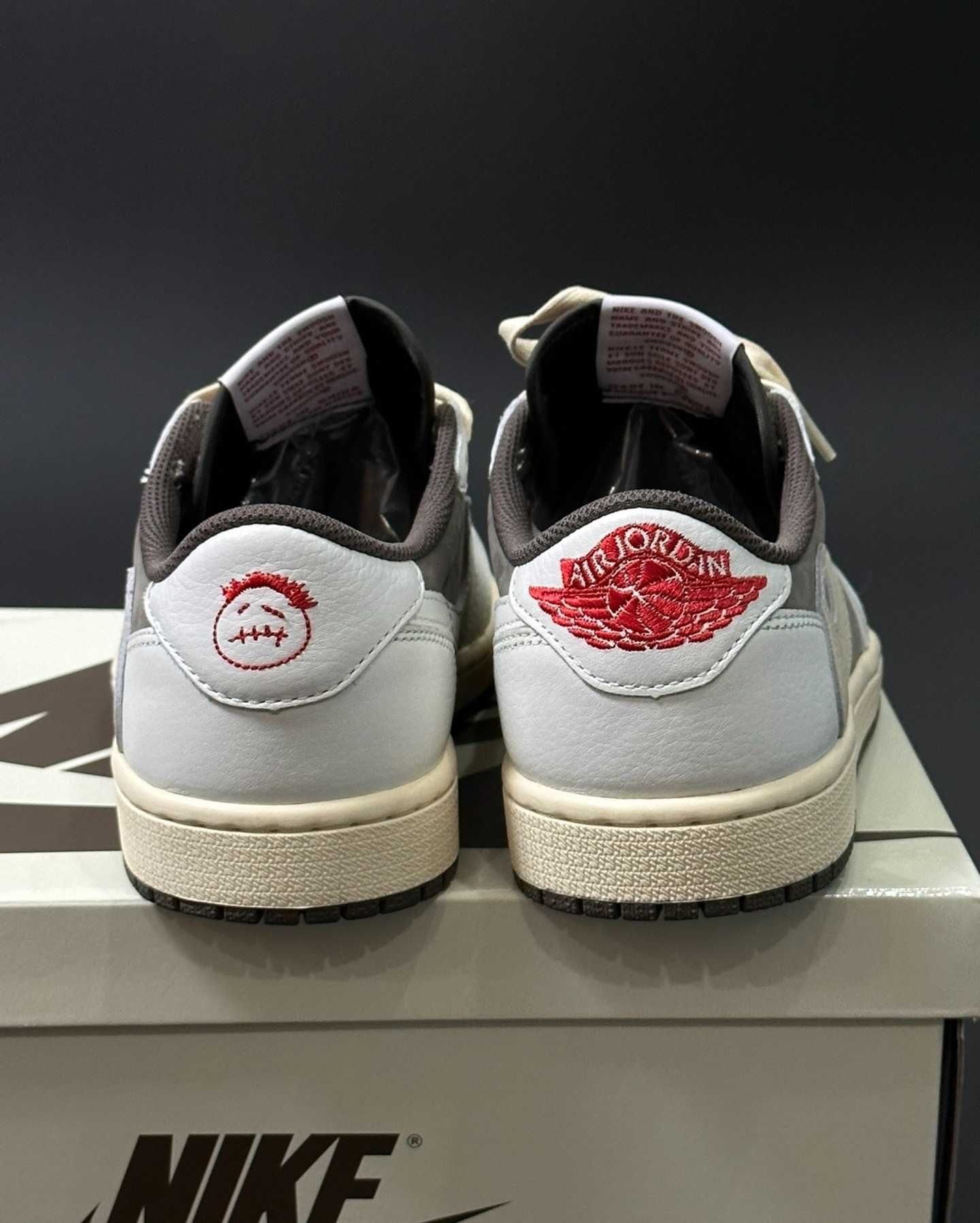 Jordan 1 Retro Low OG SP Travis Scott Reverse Mocha r.40