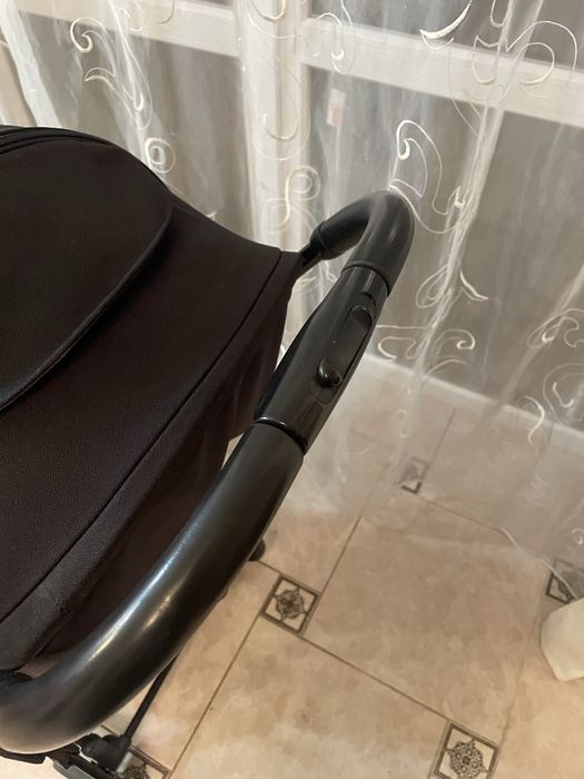 Прогулянковий візок Chicco