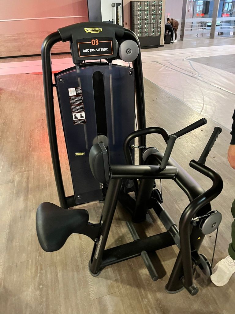Комплект тренажерів для тренажерного залу Technogym Selection