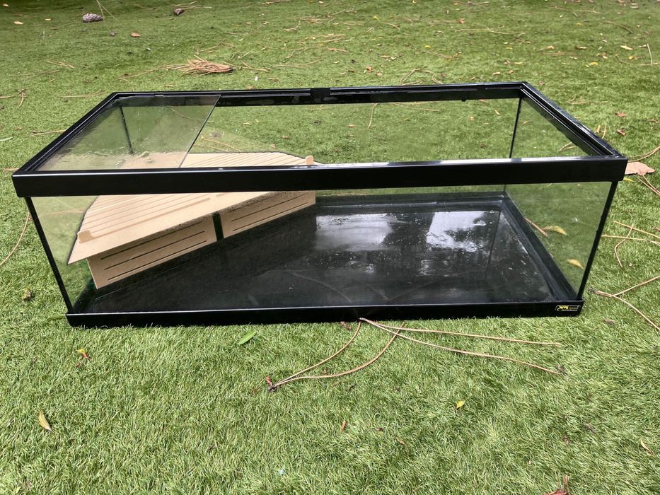 Tartarugueiras / Aquário para tartarugas