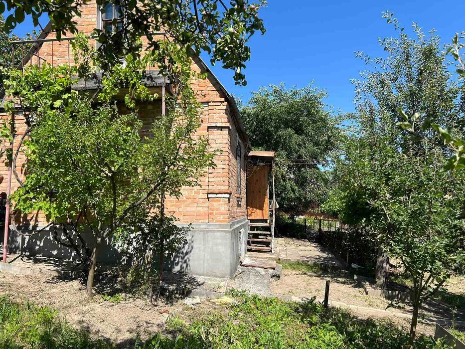 (5)   Продам дачу в с. Щітки  8116