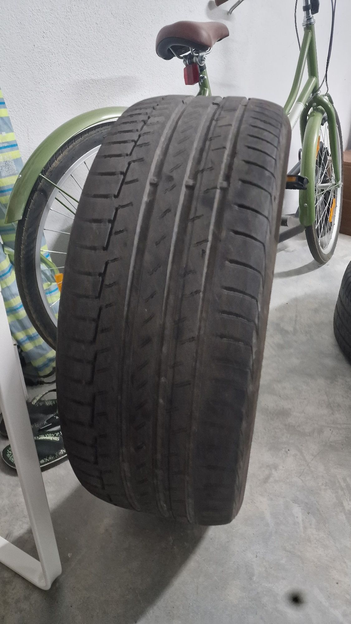 Pneus Continental 245/45 R20