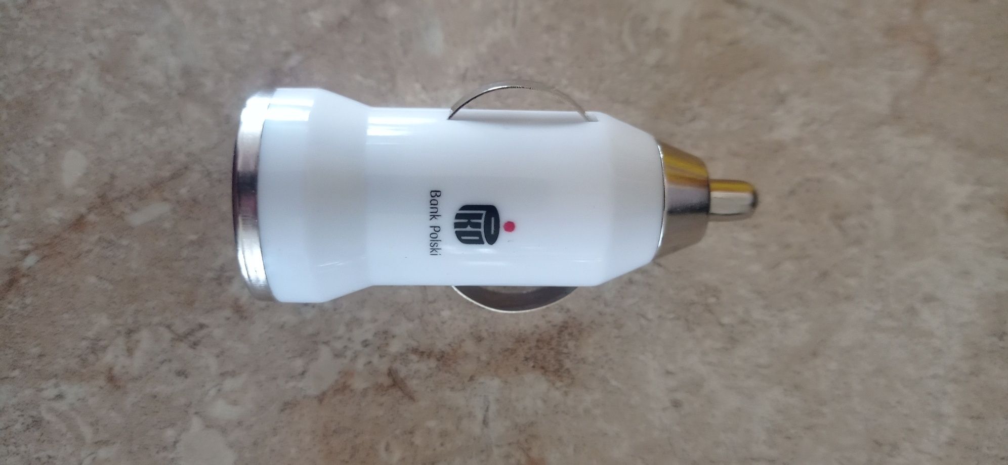 NOWA Ładowarka samochodowa 1xUSB 5V 1A adapter