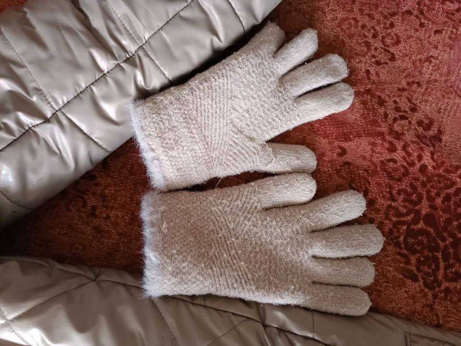 Пальто на дівчинку 140 см