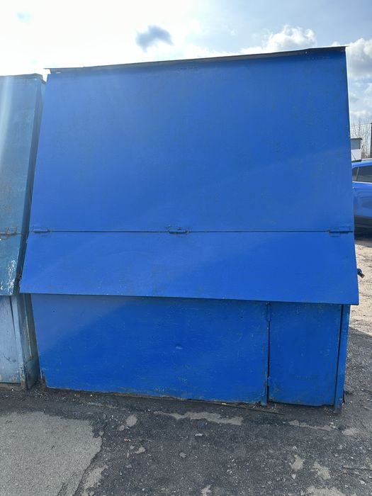 Ларьок плюс торгове місце .