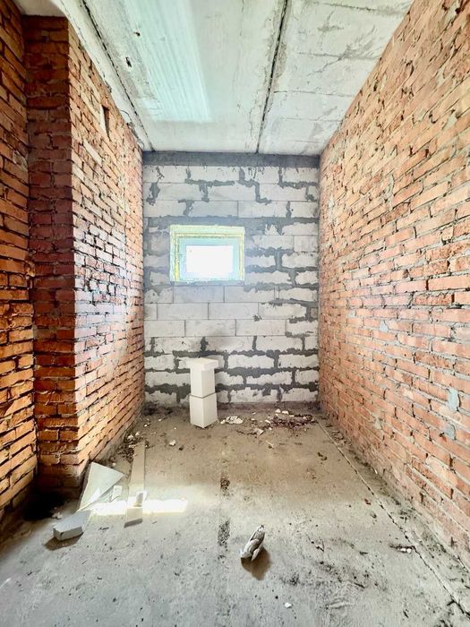 Продам СВІЙ БУДИНОК на 10 сотках в самому ЦЕНТРІ міста Бориспіль