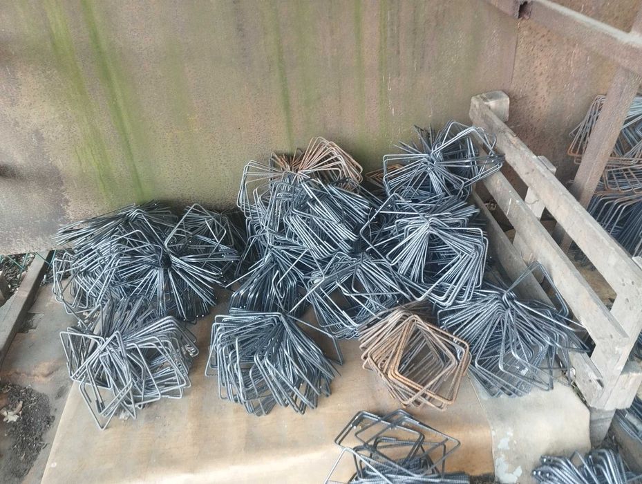 Strzemiona budowlane o wielkości od 6 mm