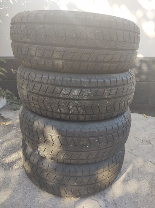 Шини, гума, скати майже нові