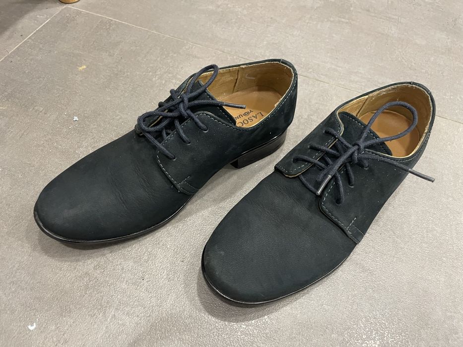 Buty eleganckie 33