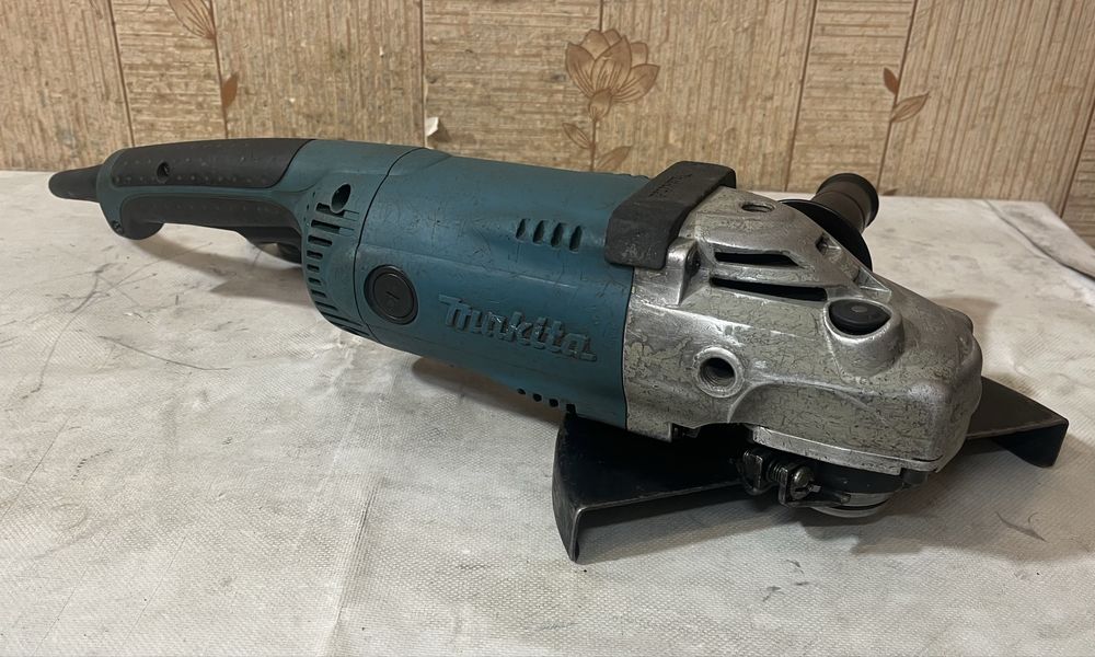 Болгарка → Makita GA9020S на 2.2 кВт. | ПЛАВНИЙ ПУСК | 2021 р.