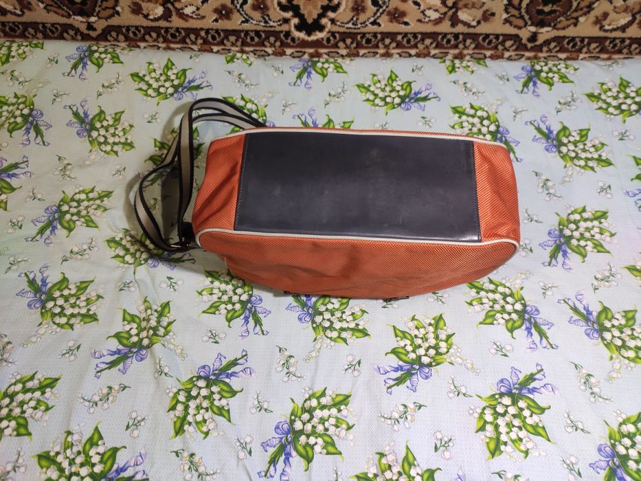 Сумка Calvin Klein.