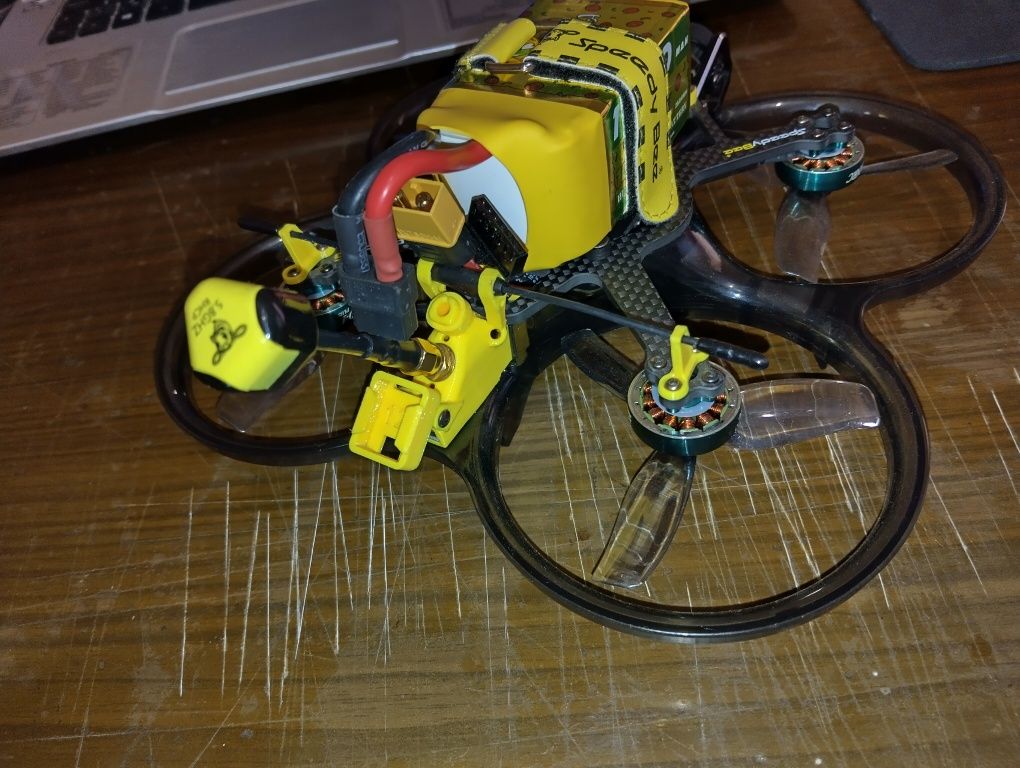 ФПВ Speedybee Bee 35 на аналогу
