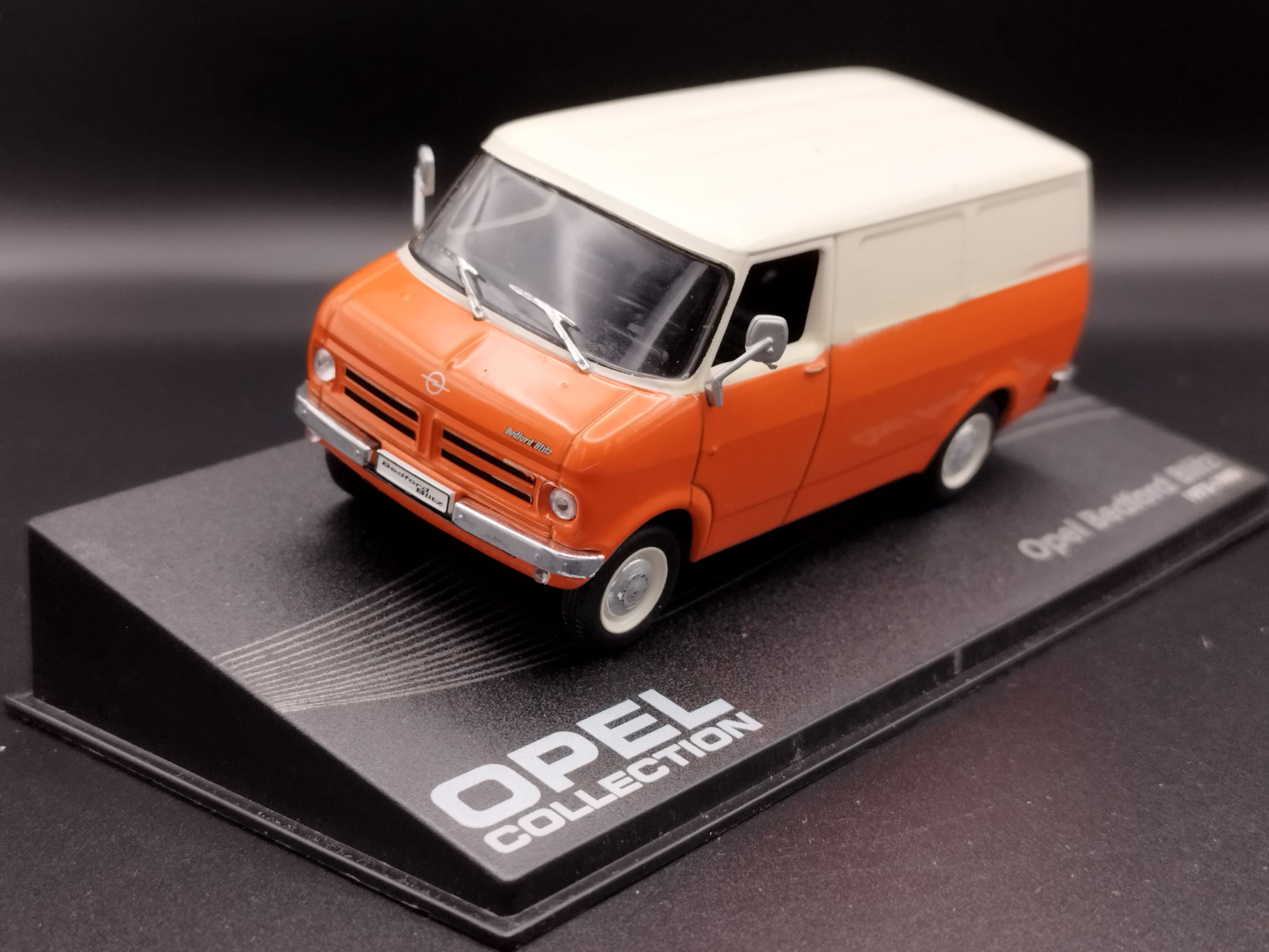 1:43 Opel Collection Opel  BEDFORD Blitz model używany