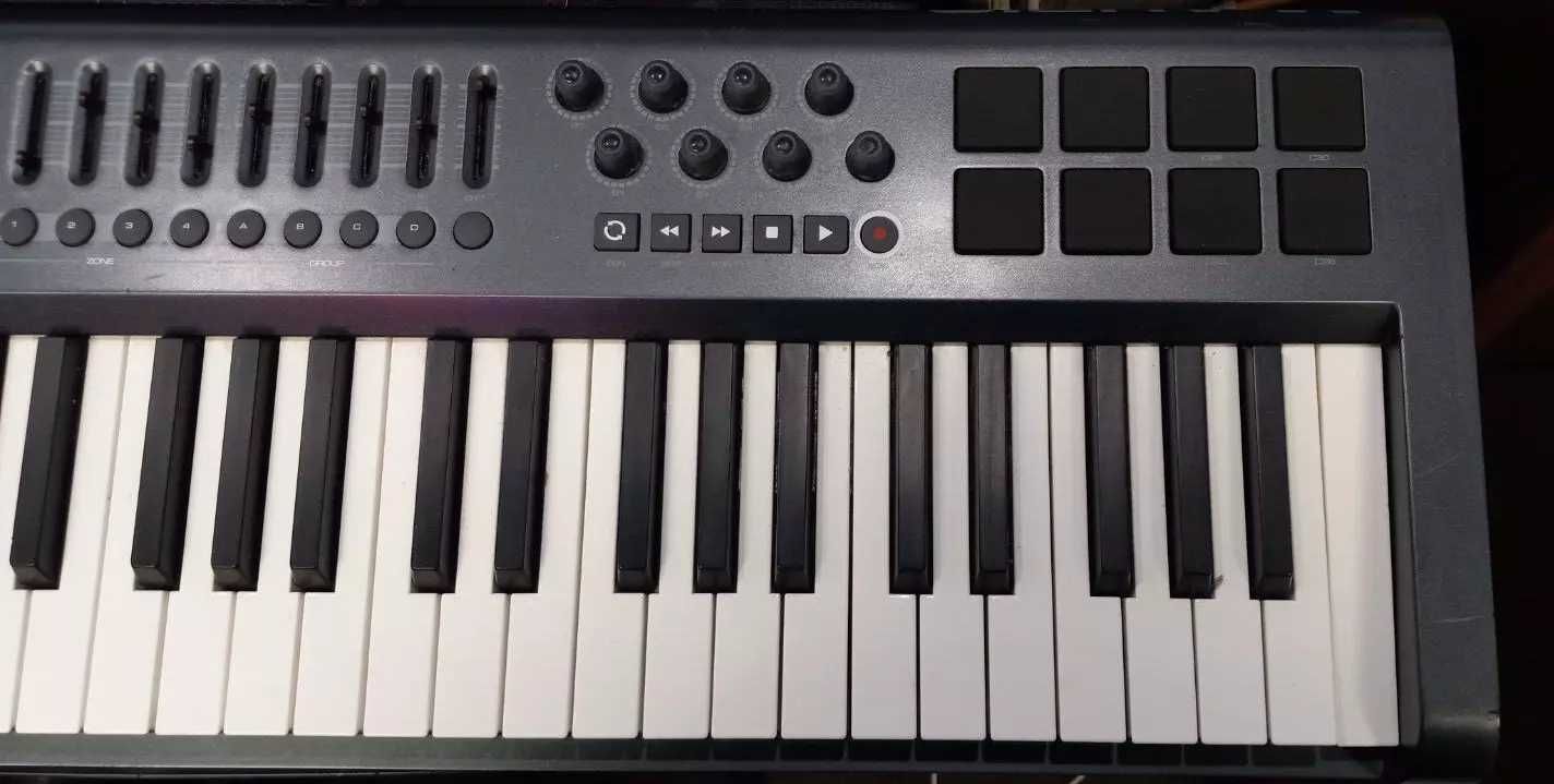 M-Audio Axiom 49 Midi-контроллер