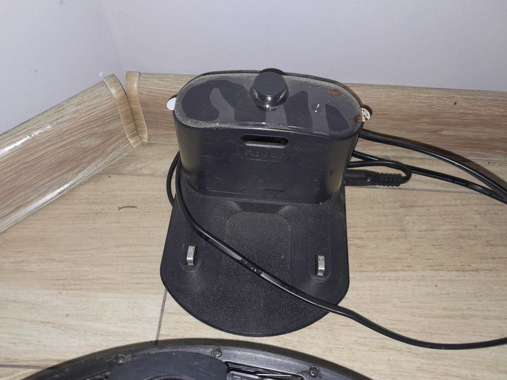 Robot sprzątający iRobot Roomba i3 70dB wifi aplikacja