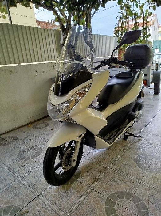 Honda PCX 125 de 2012 como nova