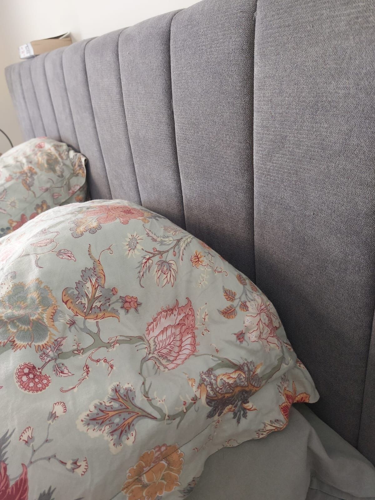 Cama sem colchão 180x200cm