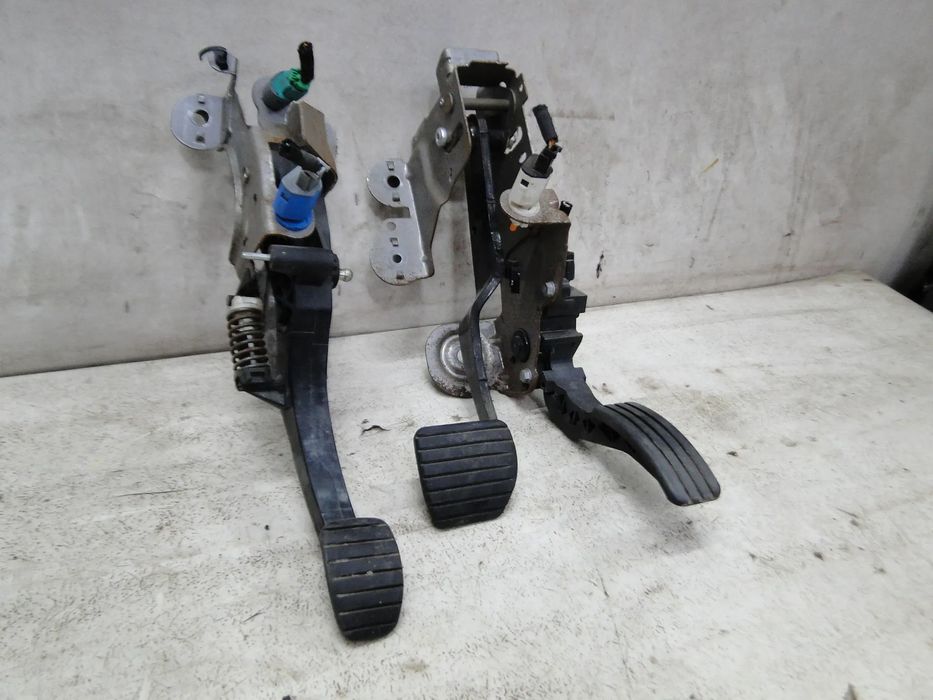 RENAULT MEGANE III 3 COUPE PEDAŁ SPRZĘGŁA HAMULCA GAZU PEDAŁA 1.5DCI EUROPA