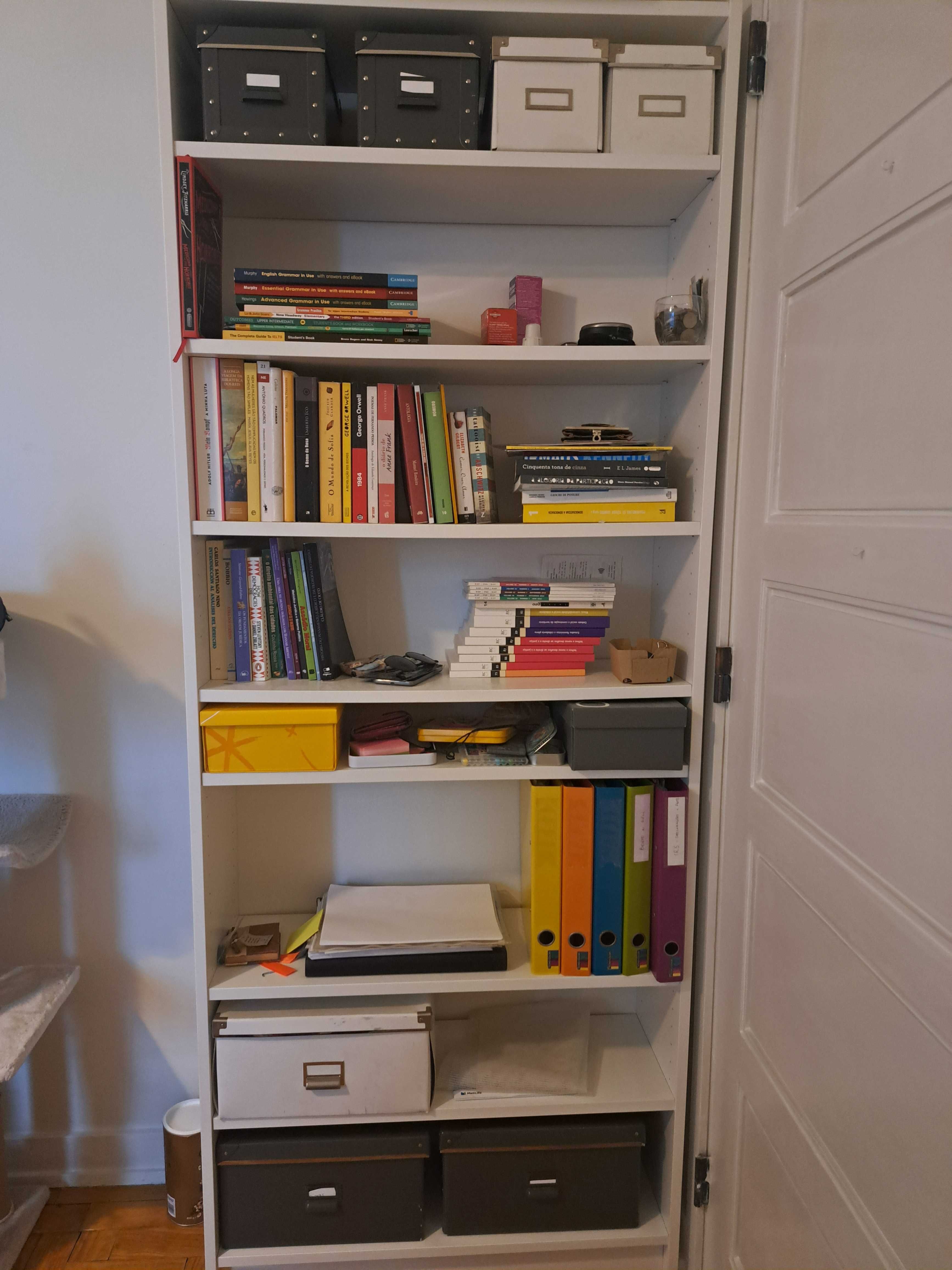 Estante Billy (IKEA) - 80x28x202cm