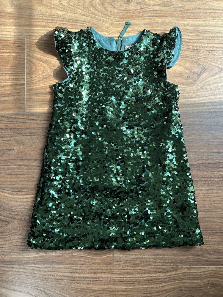 Zielona sukienka z cekinami 104