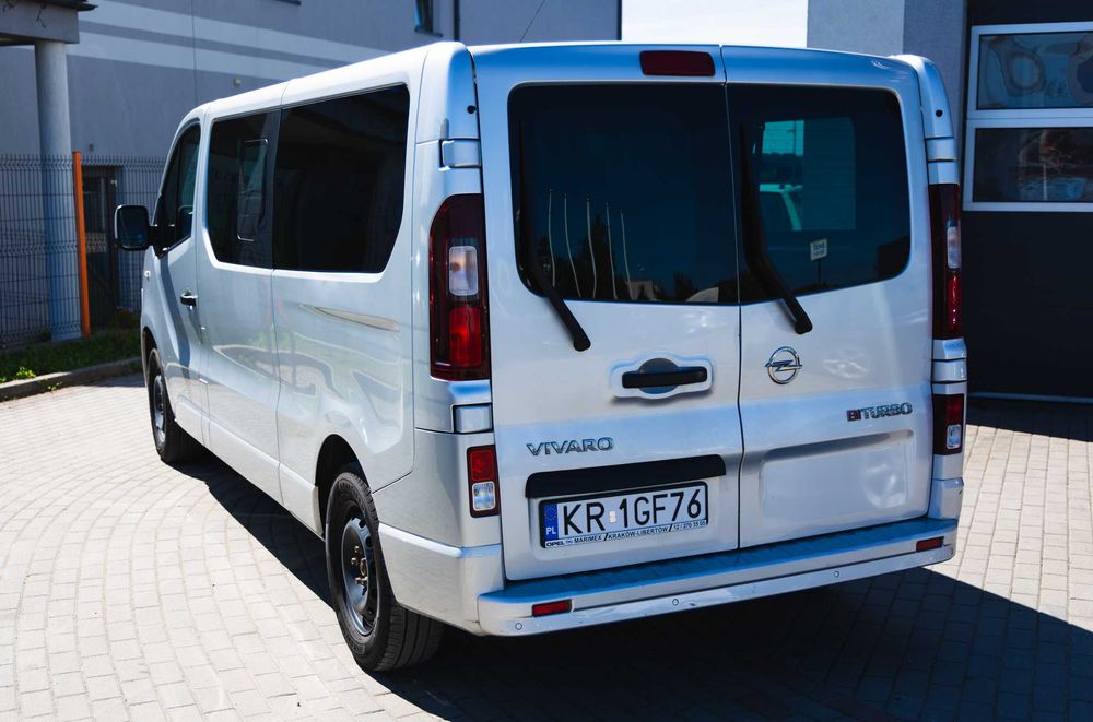 Wynajmę 9-osobowego busa