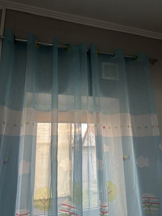 Продам тюль в детскую комнату