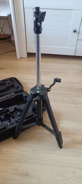 Poziomica laserowa, 4D, 360,statyw, akcesoria, torba, 2 baterie